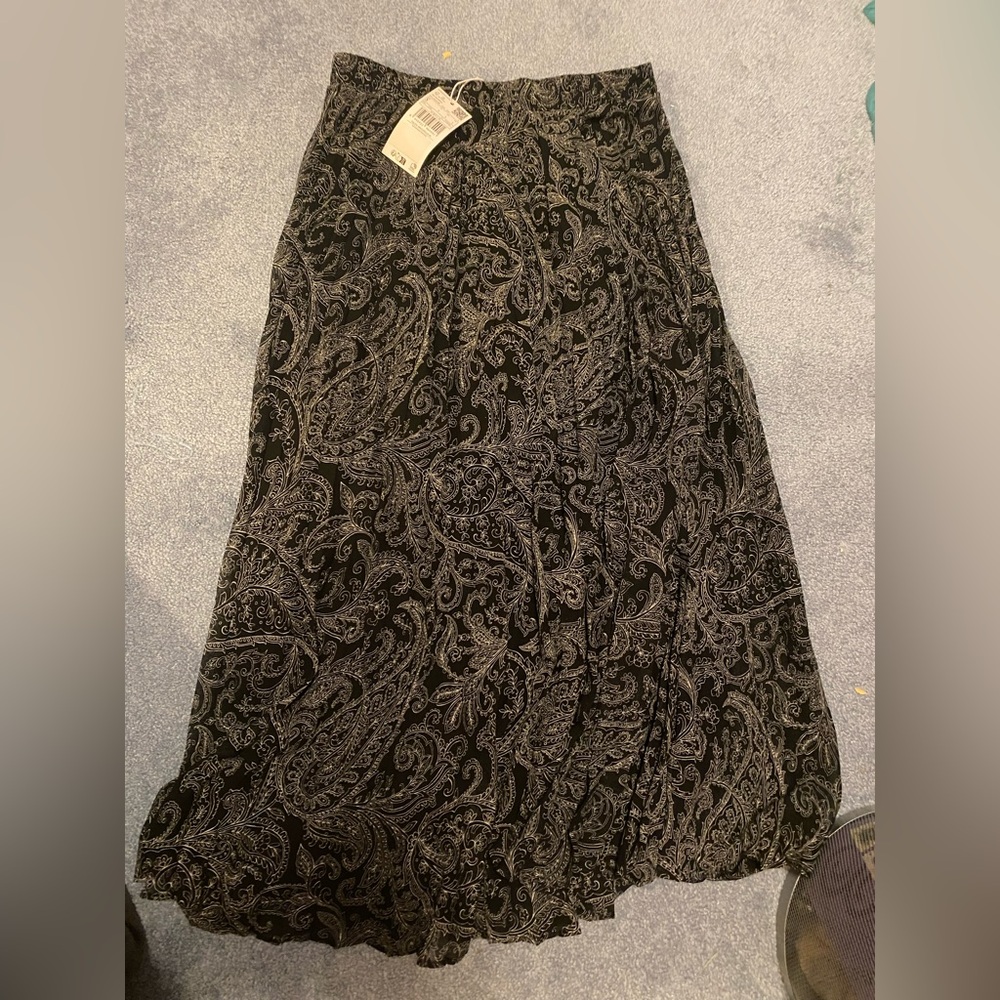 Mango Monochrome Pleated Paisley Skirt